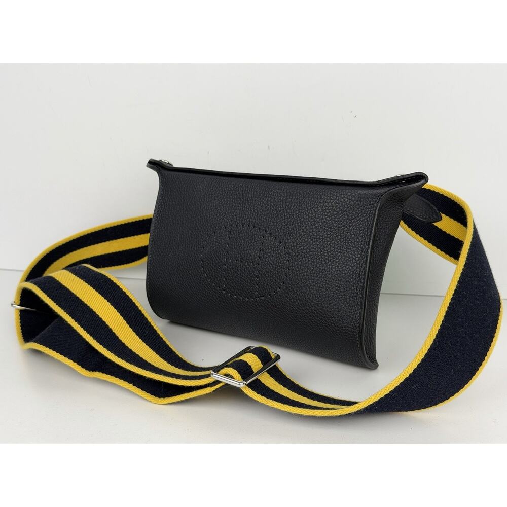 Hermes Videpoches Belt Bag in Navy Blue Togo Calfskin Leather 2023 E1